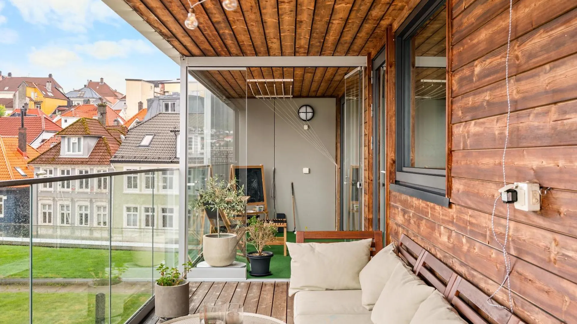 Modern & Spacious City Apartment Bergen